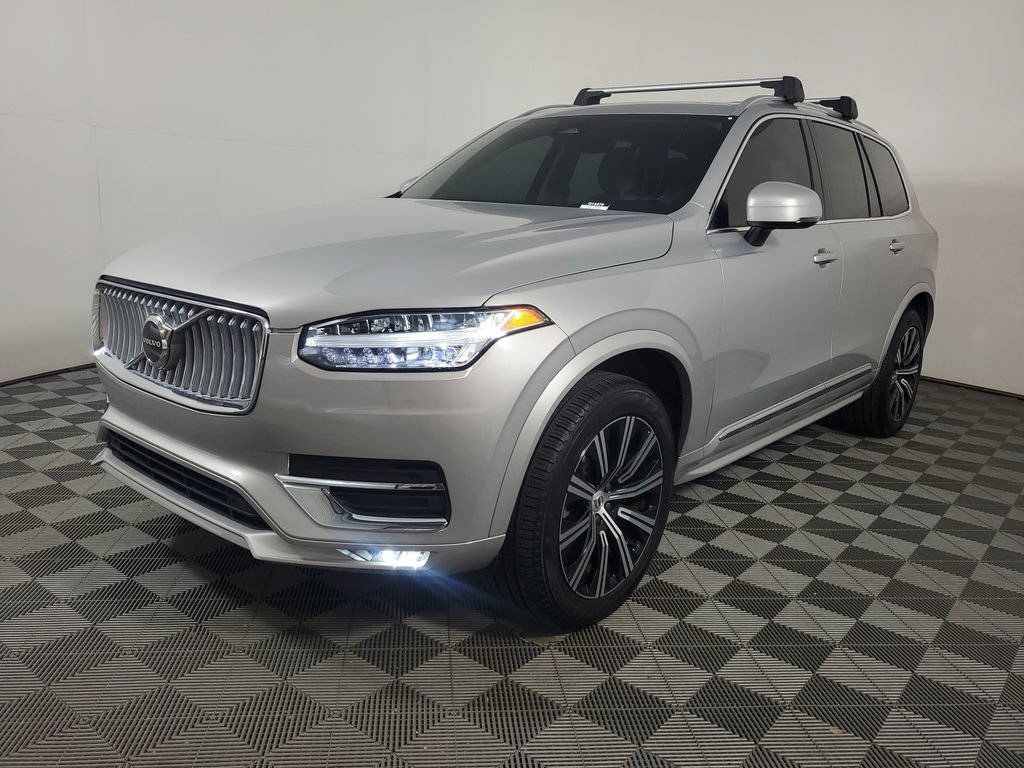 Certified 2025 Volvo XC90 B5 Core w/ Protection Package AWD/4WD image 4