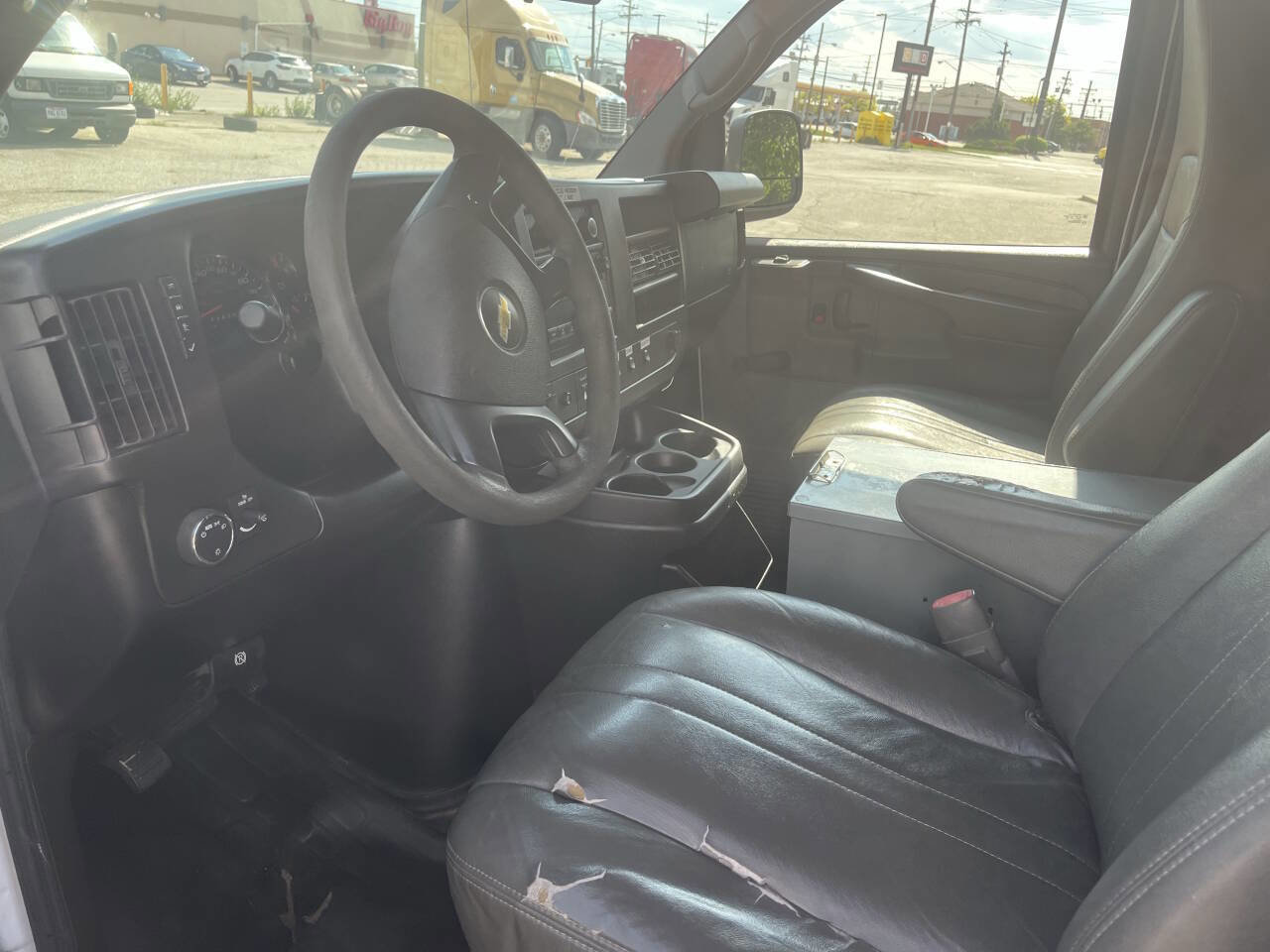 Used 2013 Chevrolet Express 2500 image 7
