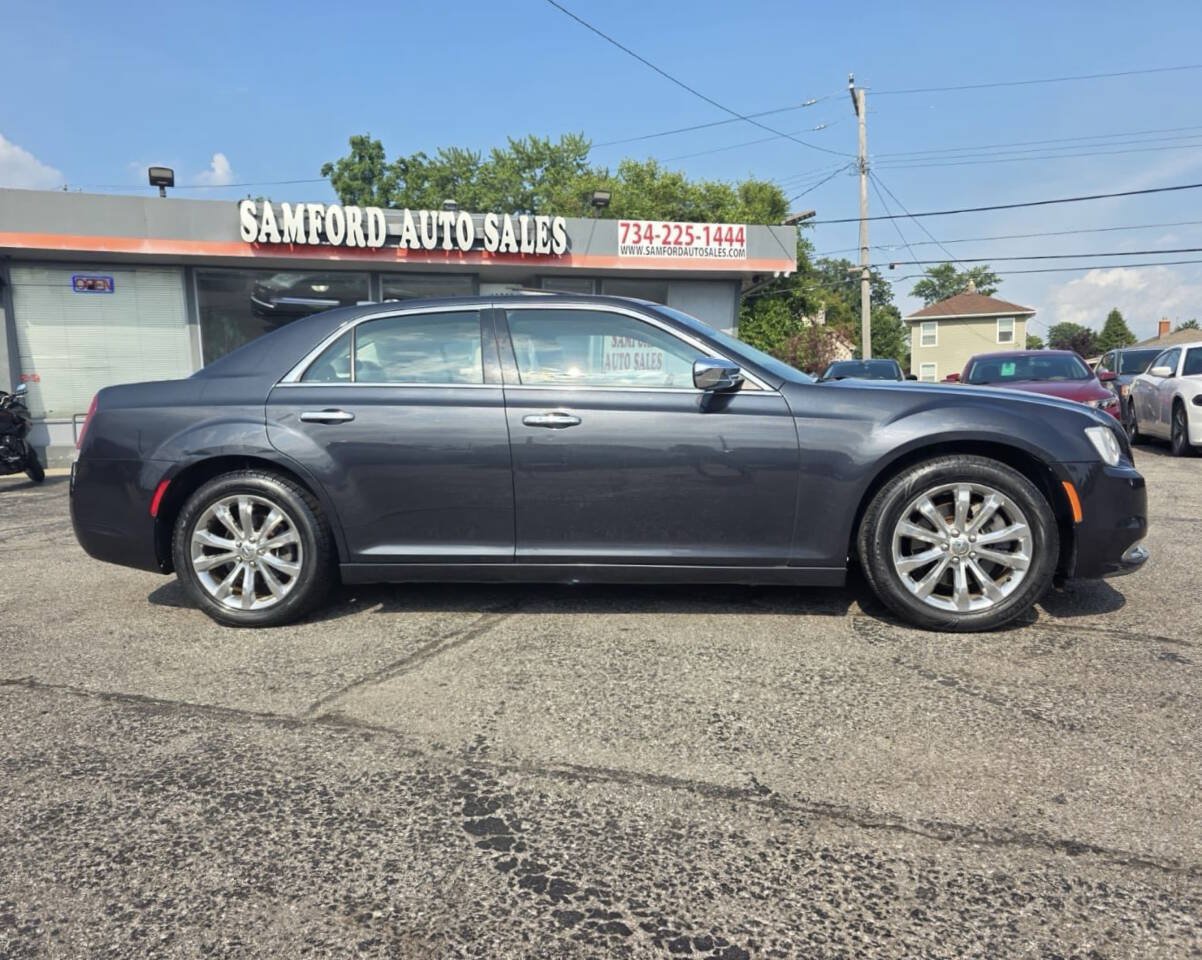Used 2016 Chrysler 300 C AWD/4WD image 11