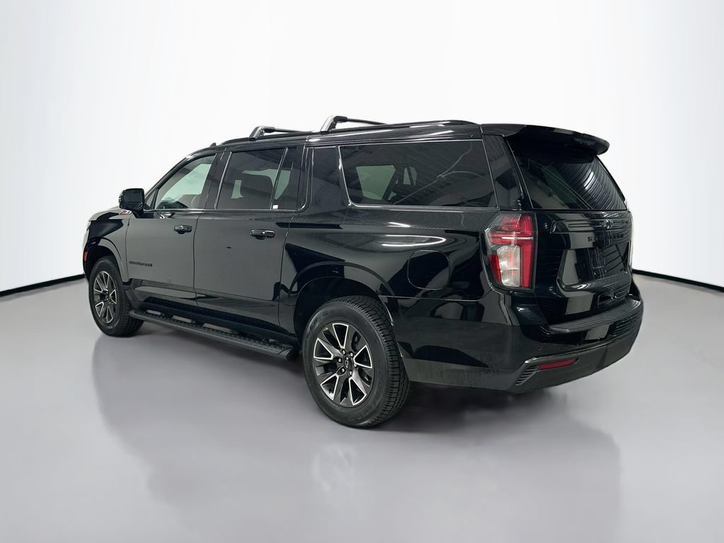 Used 2022 Chevrolet Suburban Z71 w/ Luxury Package AWD/4WD image 3