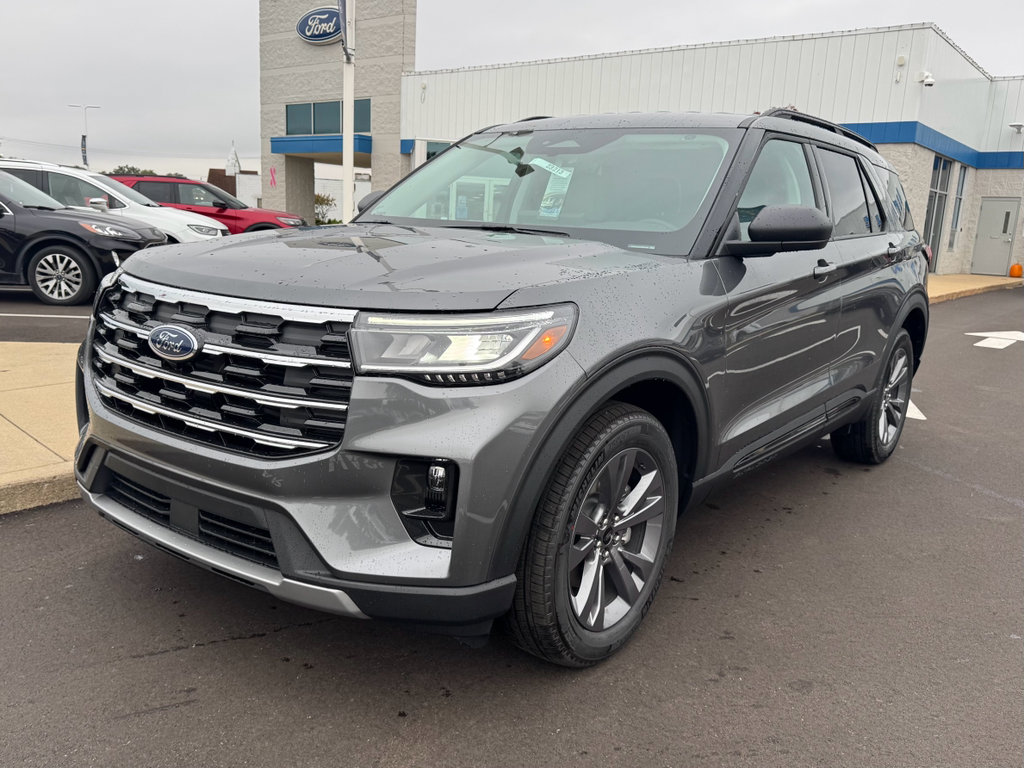 New 2026 Ford Explorer Active image 4