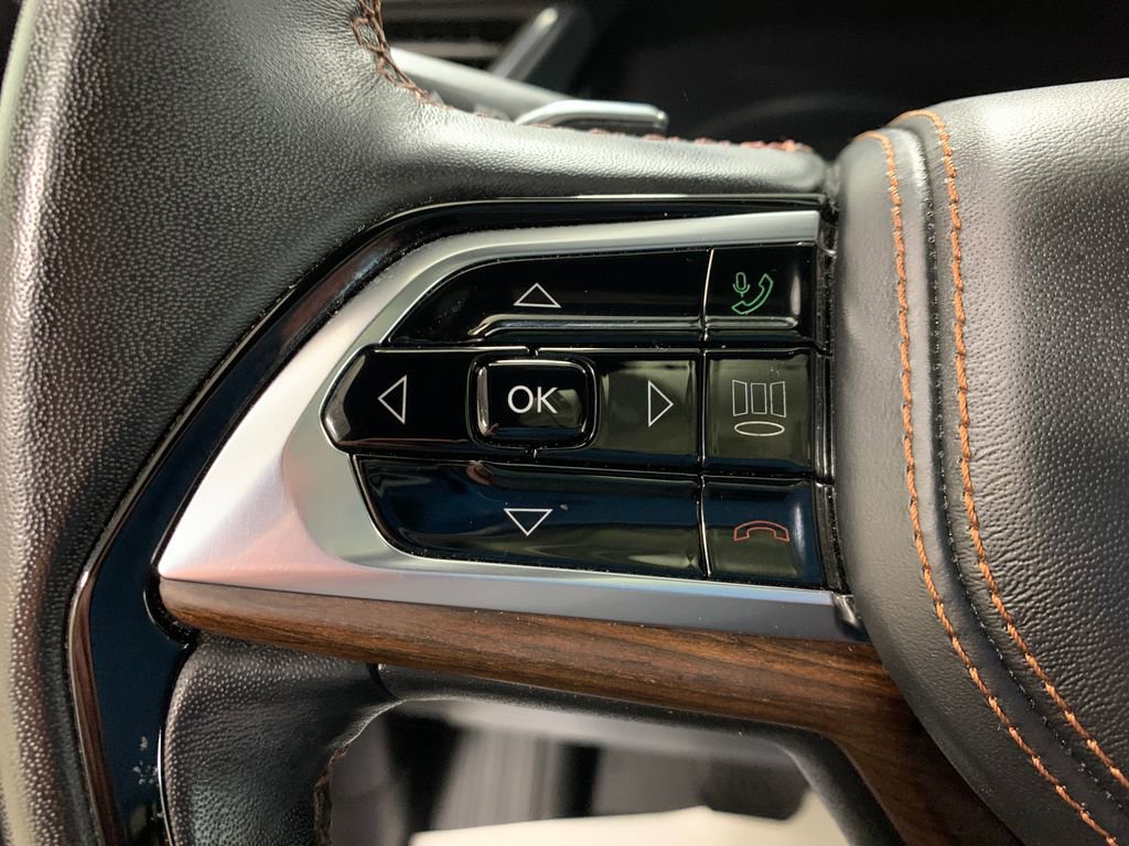 Used 2023 Jeep Grand Cherokee L Summit w/ Luxury Tech Group V image 24