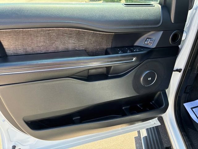 Used 2019 Ford Expedition Limited AWD/4WD image 14