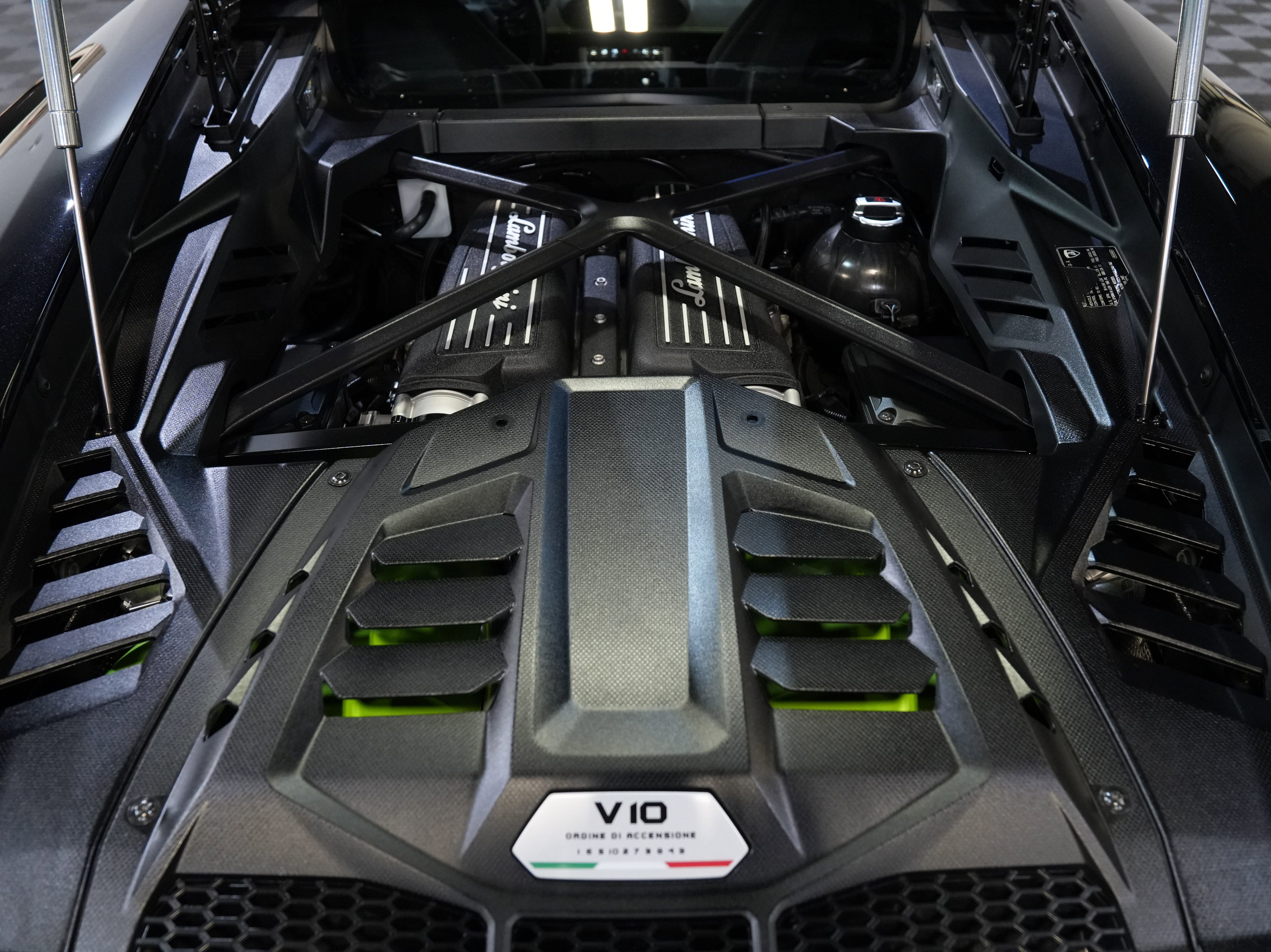 Used 2021 Lamborghini Huracan EVO image 53