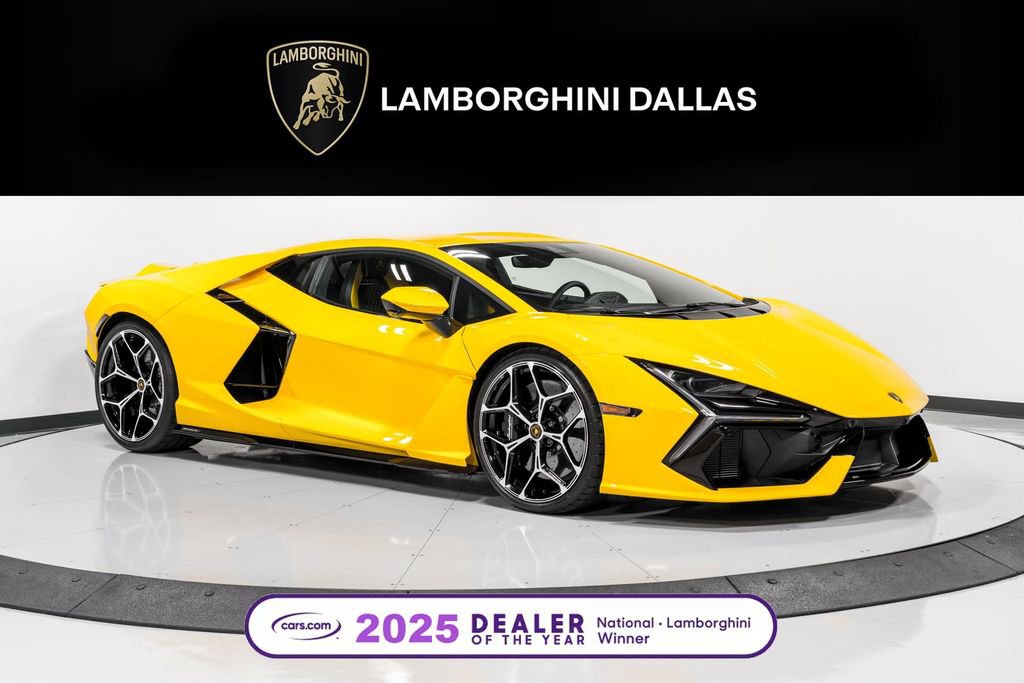 Used 2024 Lamborghini Revuelto image 1