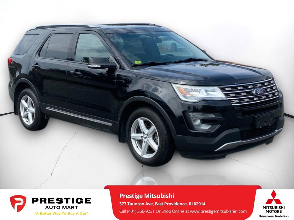 Used 2017 Ford Explorer XLT w/ Equipment Group 202A image 1