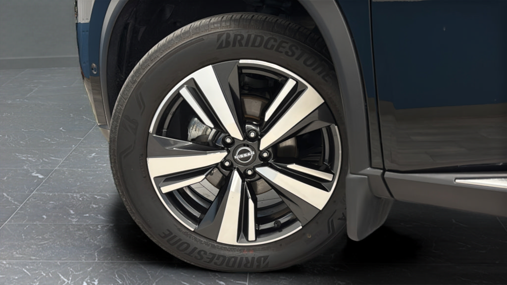 Used 2023 Nissan Rogue Platinum w/ Platinum Premium Package FWD image 36