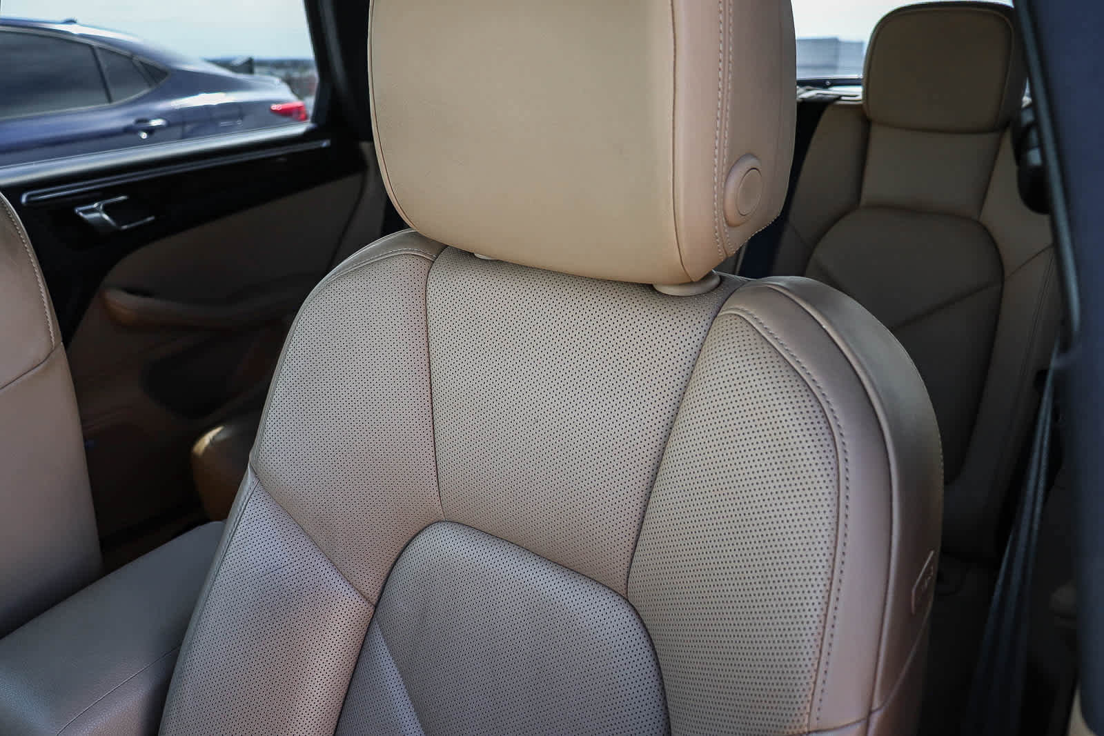 Used 2017 Porsche Macan S image 27