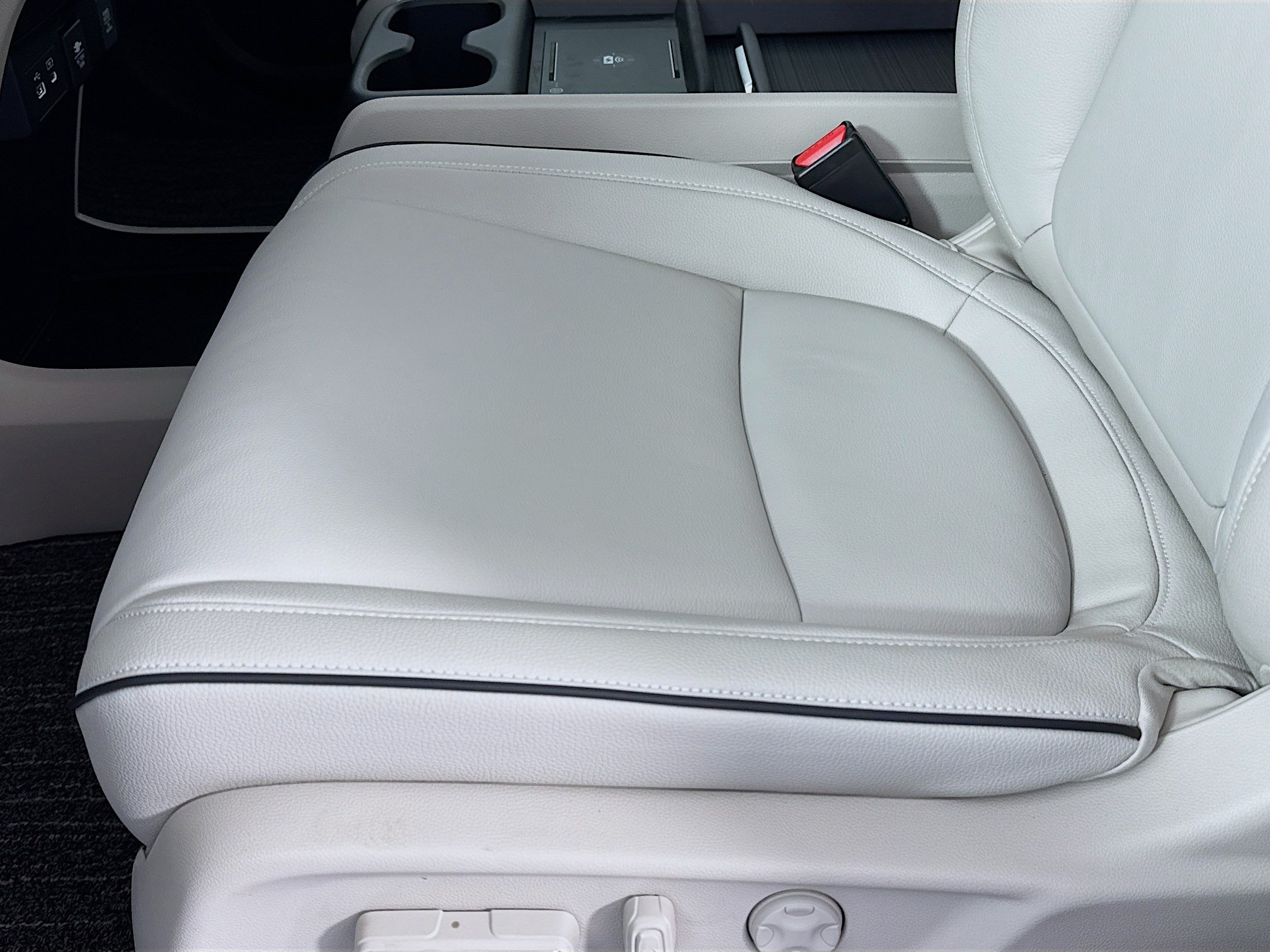 New 2026 Honda Odyssey Touring image 19
