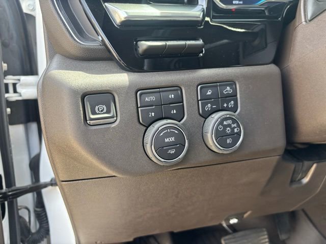 Used 2025 Chevrolet Silverado 2500 LTZ w/ LTZ Convenience Package image 20