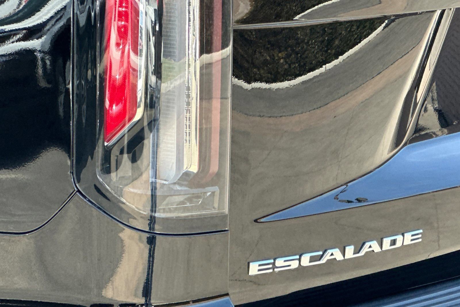 Used 2024 Cadillac Escalade Sport Platinum AWD/4WD image 30