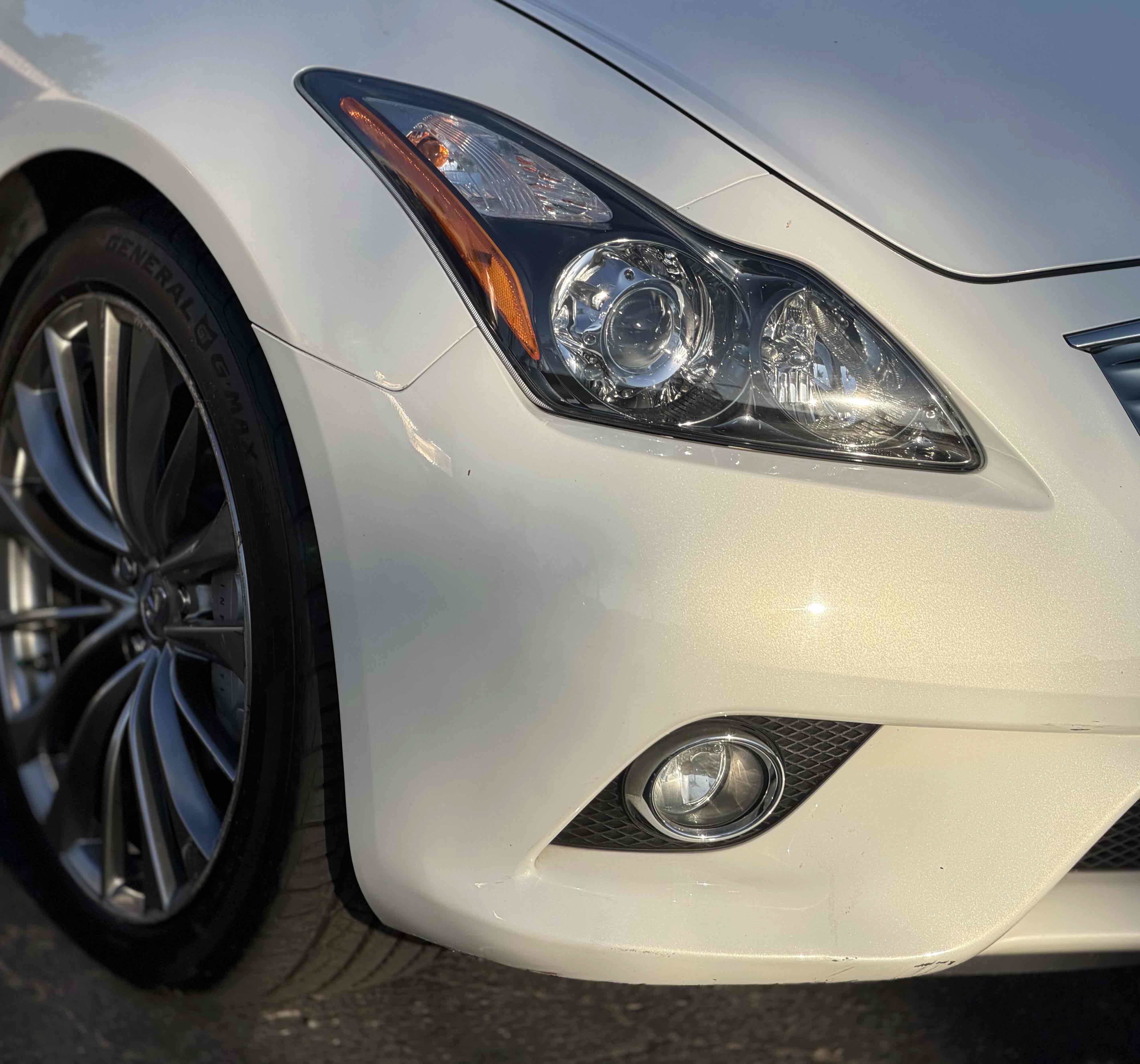 Used 2014 INFINITI Q60 Convertible w/ Premium Package RWD image 9