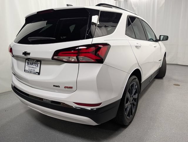 Certified 2022 Chevrolet Equinox RS w/ Infotainment Package AWD/4WD image 3