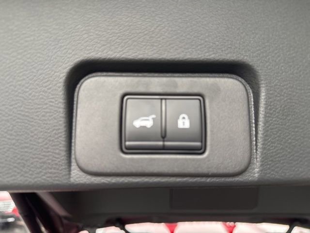 Used 2025 Nissan Rogue SL w/ Tech Package AWD/4WD image 22