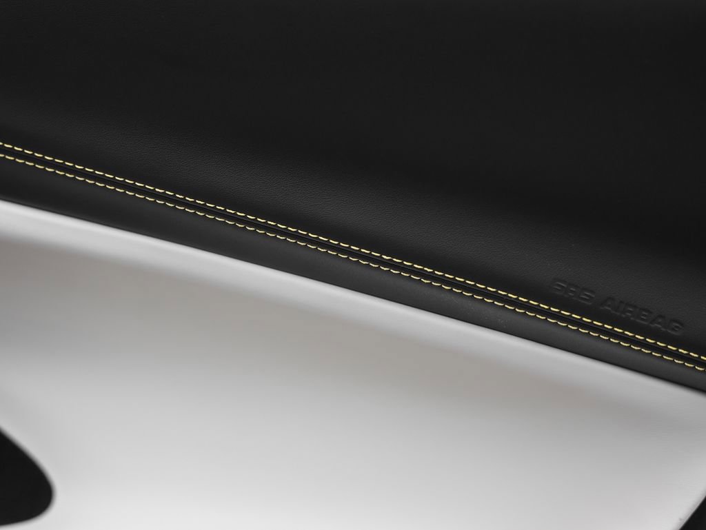 Used 2025 Ferrari 296 GTS image 28