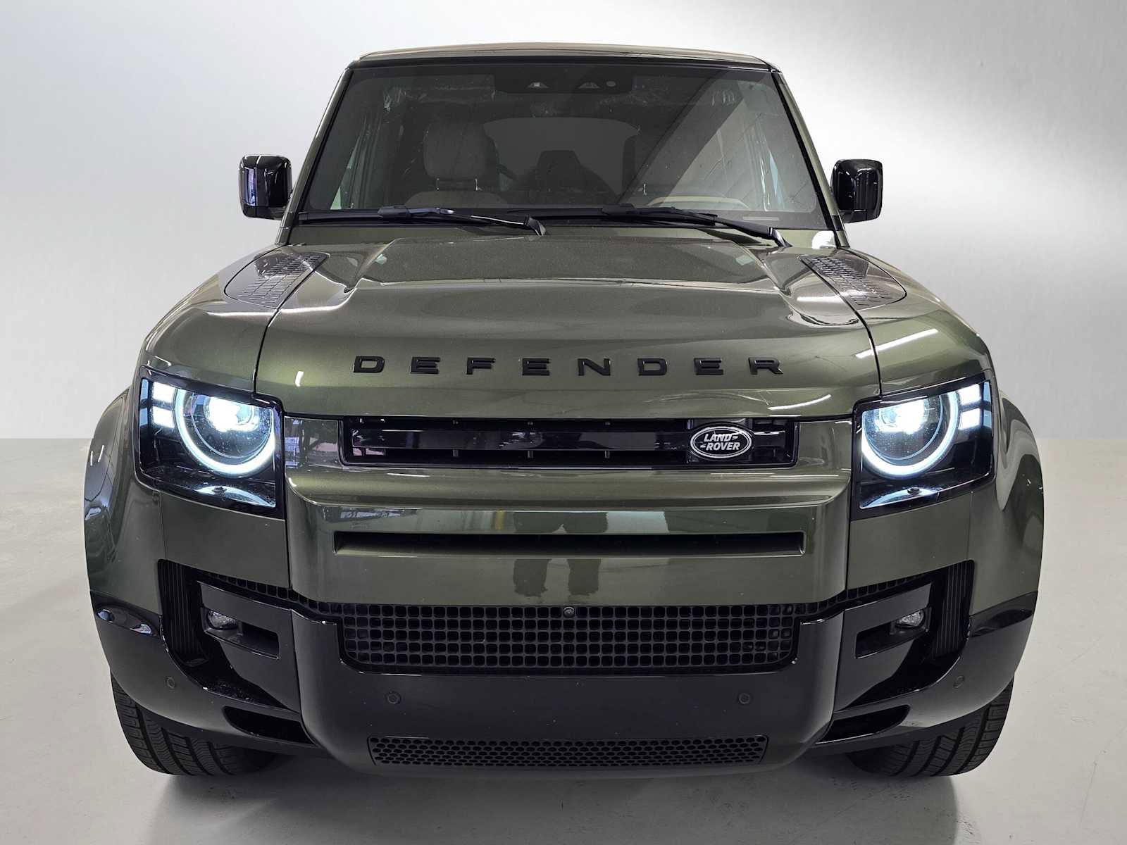 New 2026 Land Rover Defender 110 X-Dynamic SE AWD/4WD image 8