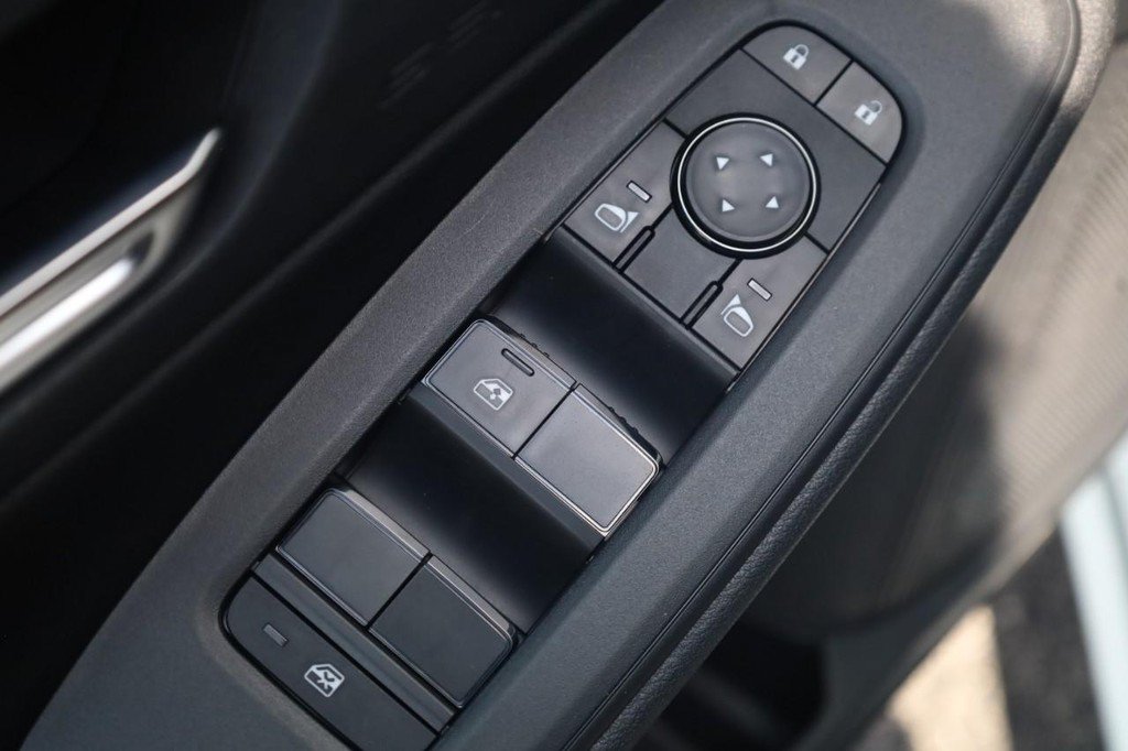New 2026 Nissan Sentra SV w/ SV Convenience Package FWD image 10