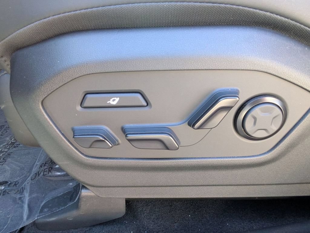 New 2026 Hyundai Santa Fe Calligraphy AWD/4WD image 17