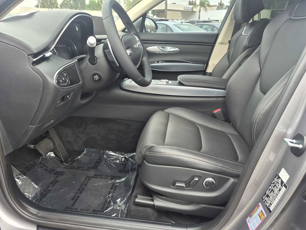 Used 2023 Genesis GV70 2.5T w/ Select Package image 18