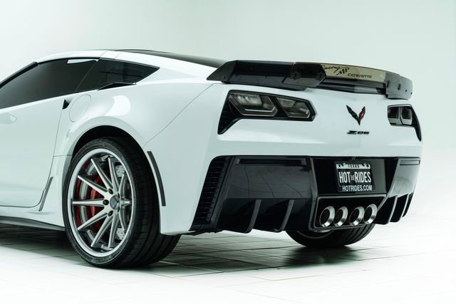 Used 2016 Chevrolet Corvette Z06 w/ 3LZ Preferred Equipment Group image 21