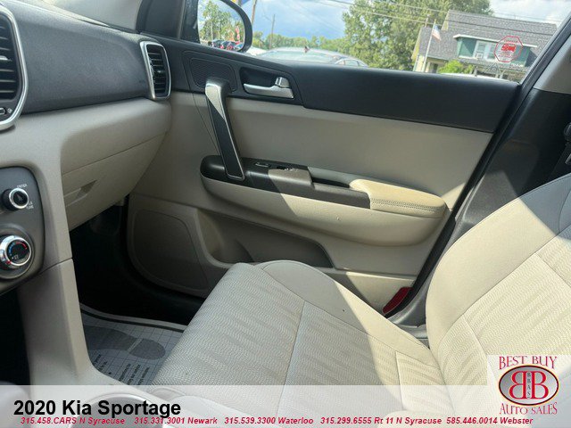 Used 2020 Kia Sportage LX AWD/4WD image 10
