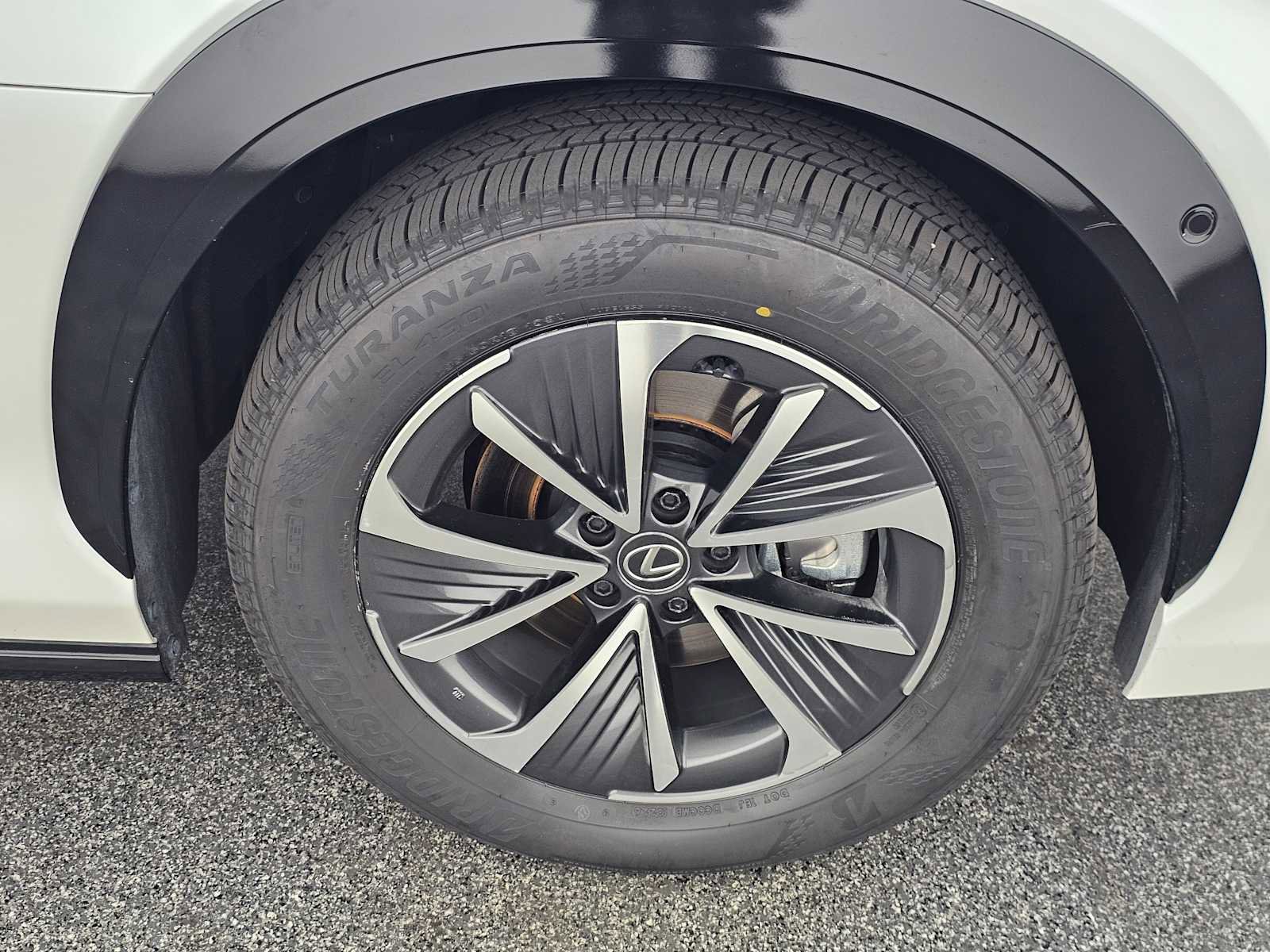 Used 2023 Lexus RZ 450e Premium w/ Technology Package image 9