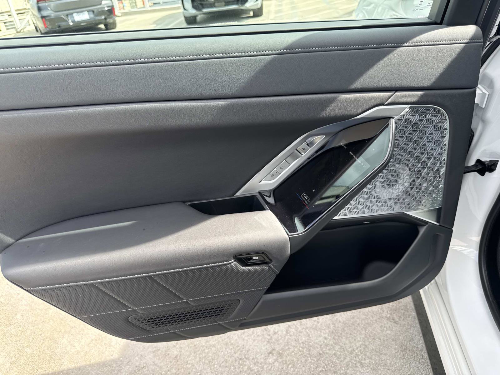 Used 2025 BMW i7 eDrive50 w/ M Sport Package image 10