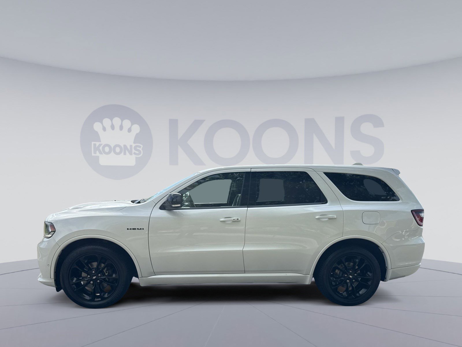 Used 2020 Dodge Durango R/T w/ Technology Group AWD/4WD image 2