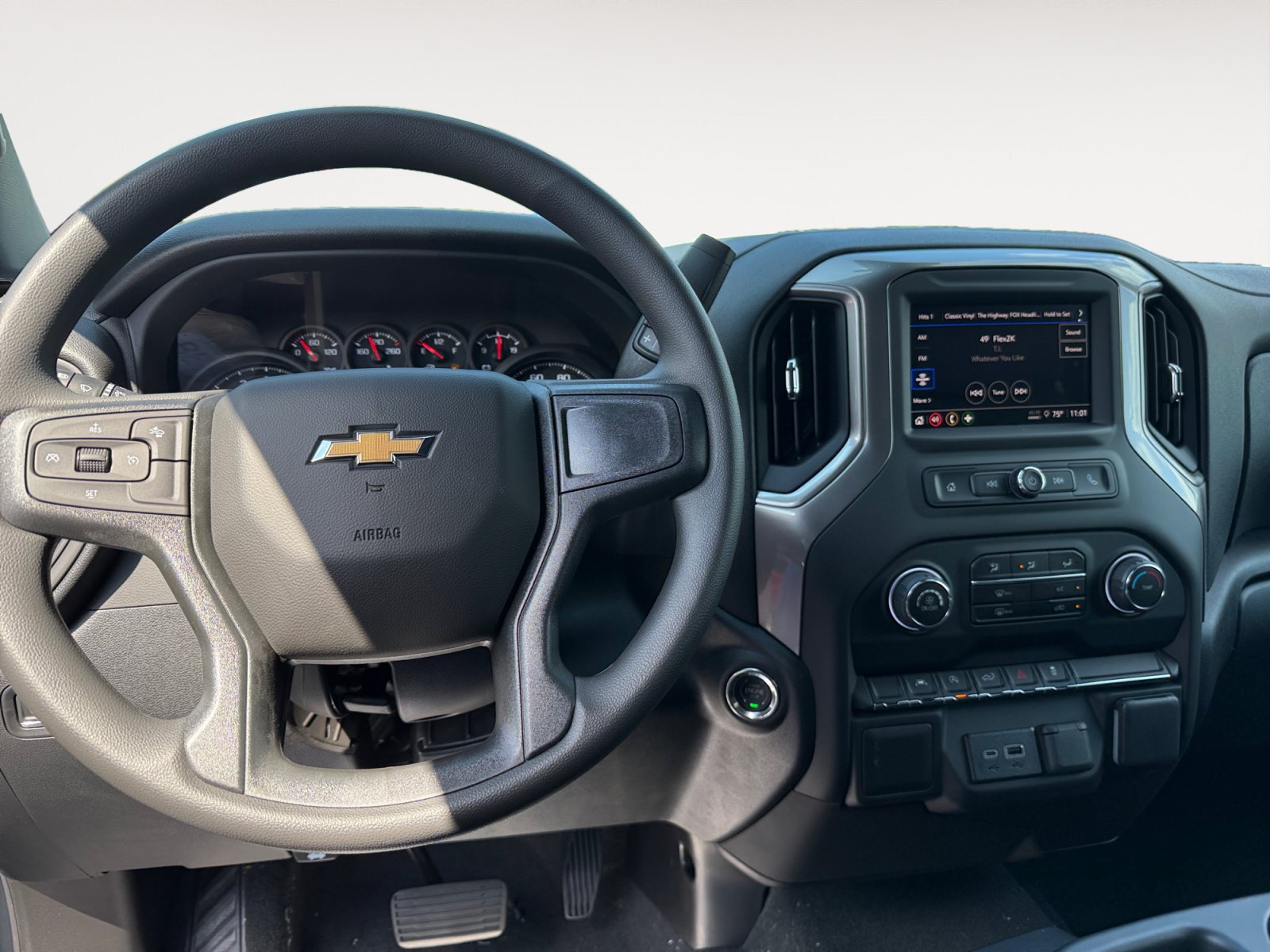 New 2026 Chevrolet Silverado 1500 Custom AWD/4WD image 7