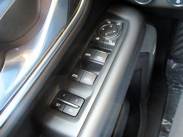 Used 2021 Chevrolet Suburban High Country image 32