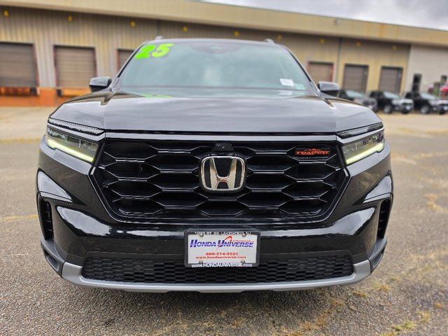 Certified 2025 Honda Pilot TrailSport image 10