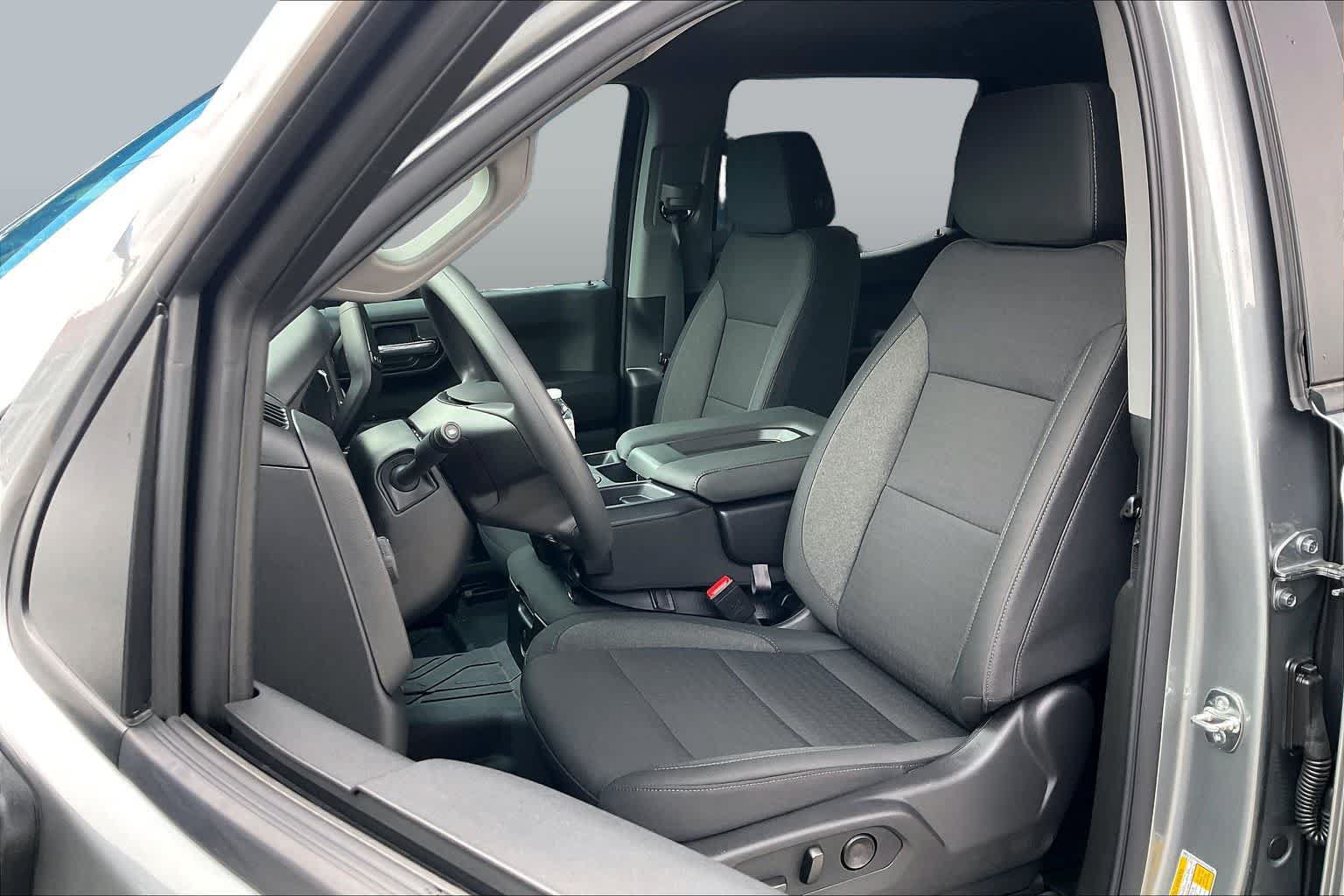 New 2026 Chevrolet Silverado 1500 Custom RWD image 9