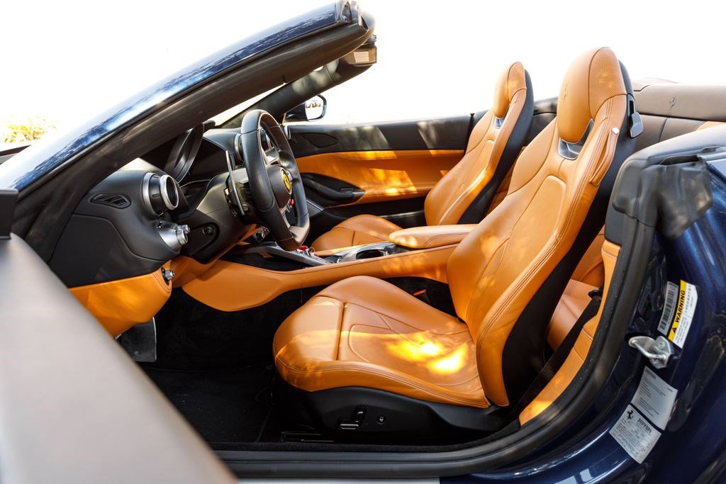 Used 2019 Ferrari Portofino RWD image 22