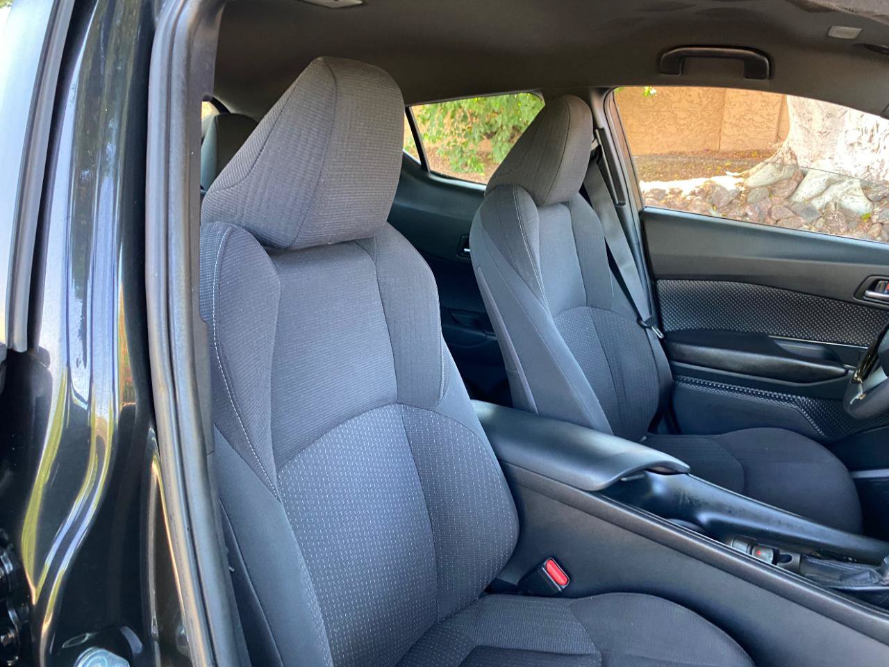Used 2018 Toyota C-HR XLE FWD image 47
