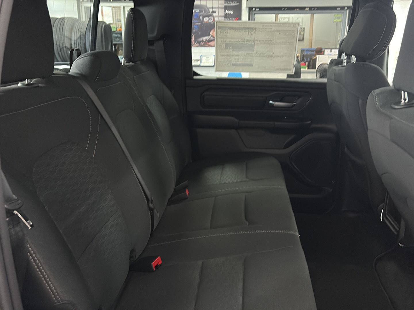 New 2026 RAM 1500 Express AWD/4WD image 29