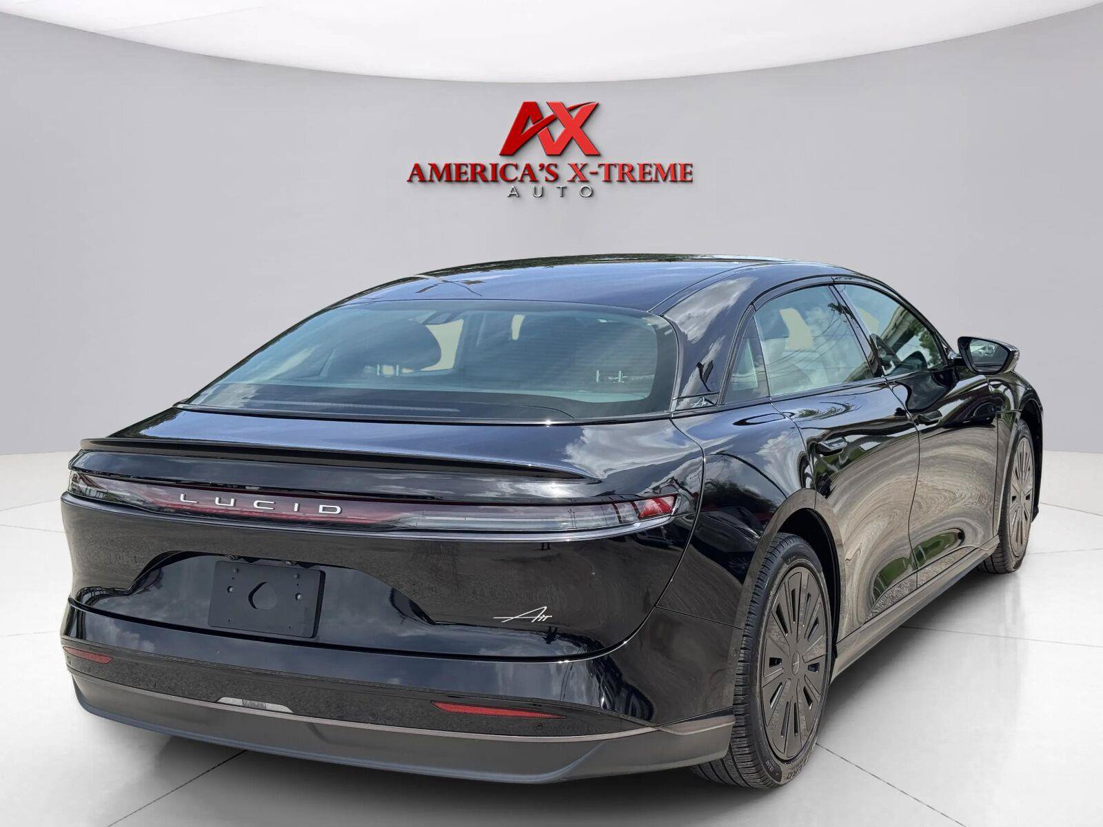 Used 2025 Lucid Air Pure RWD image 6