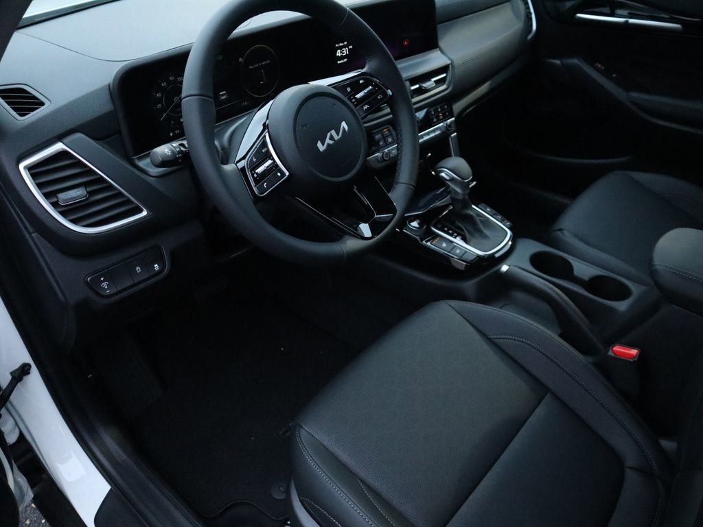 New 2026 Kia Seltos EX FWD image 22