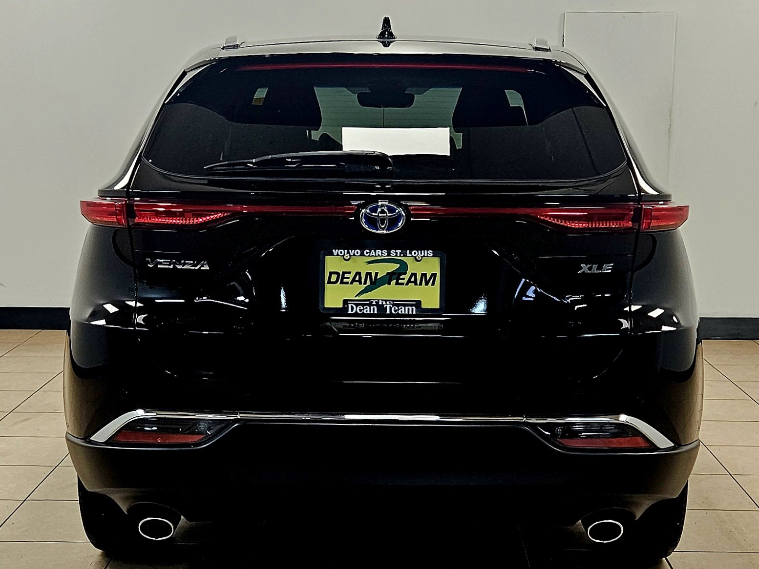 Used 2024 Toyota Venza XLE AWD/4WD image 6
