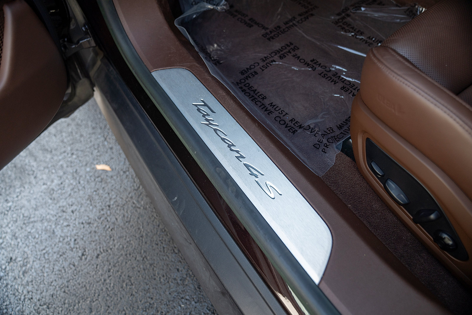 Certified 2023 Porsche Taycan 4S AWD/4WD image 18