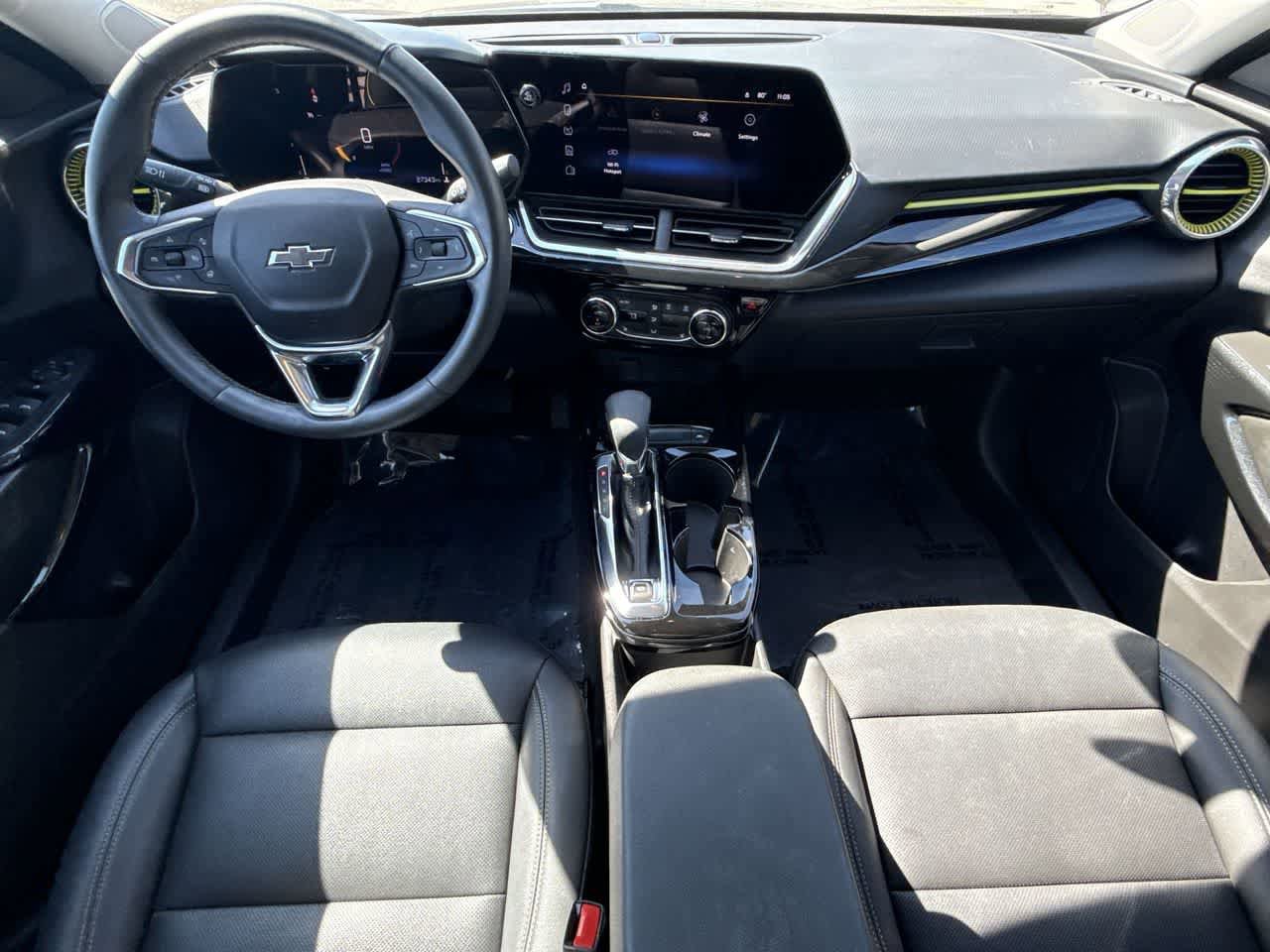 Used 2025 Chevrolet Trax ACTIV w/ Driver Confidence Package FWD image 24