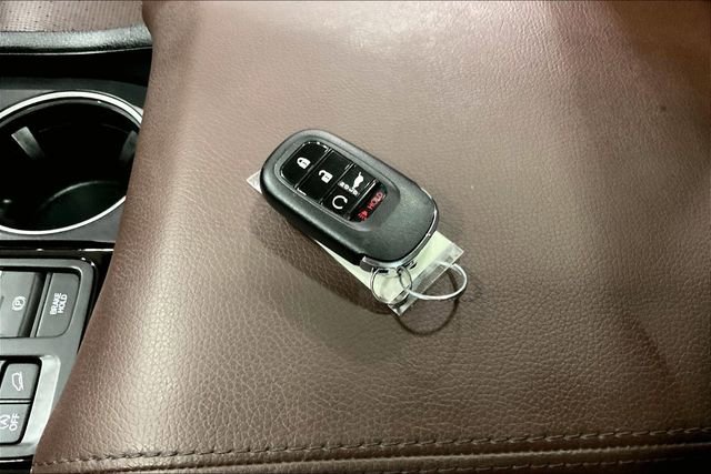 Used 2024 Honda Pilot Elite image 11