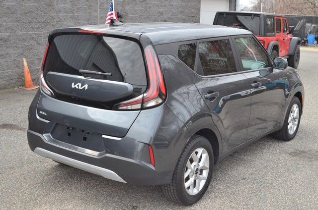 Used 2023 Kia Soul LX w/ LX Technology Package image 8