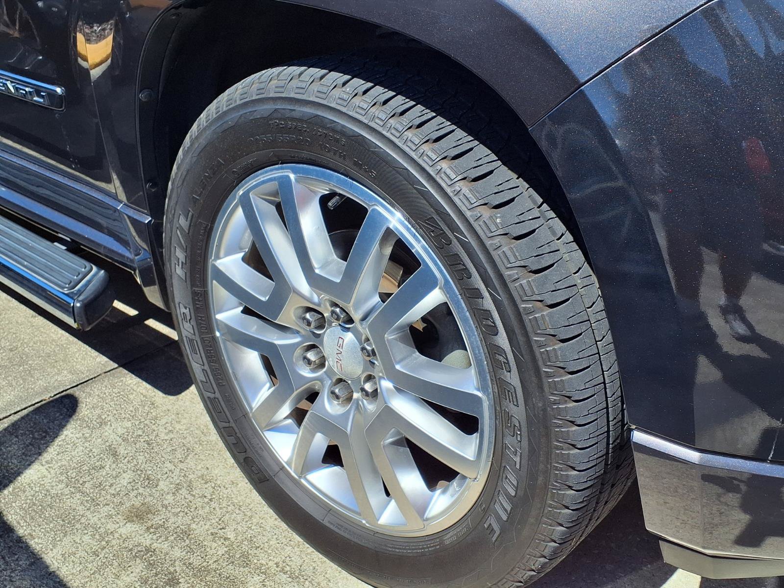 Used 2016 GMC Acadia Denali FWD image 4