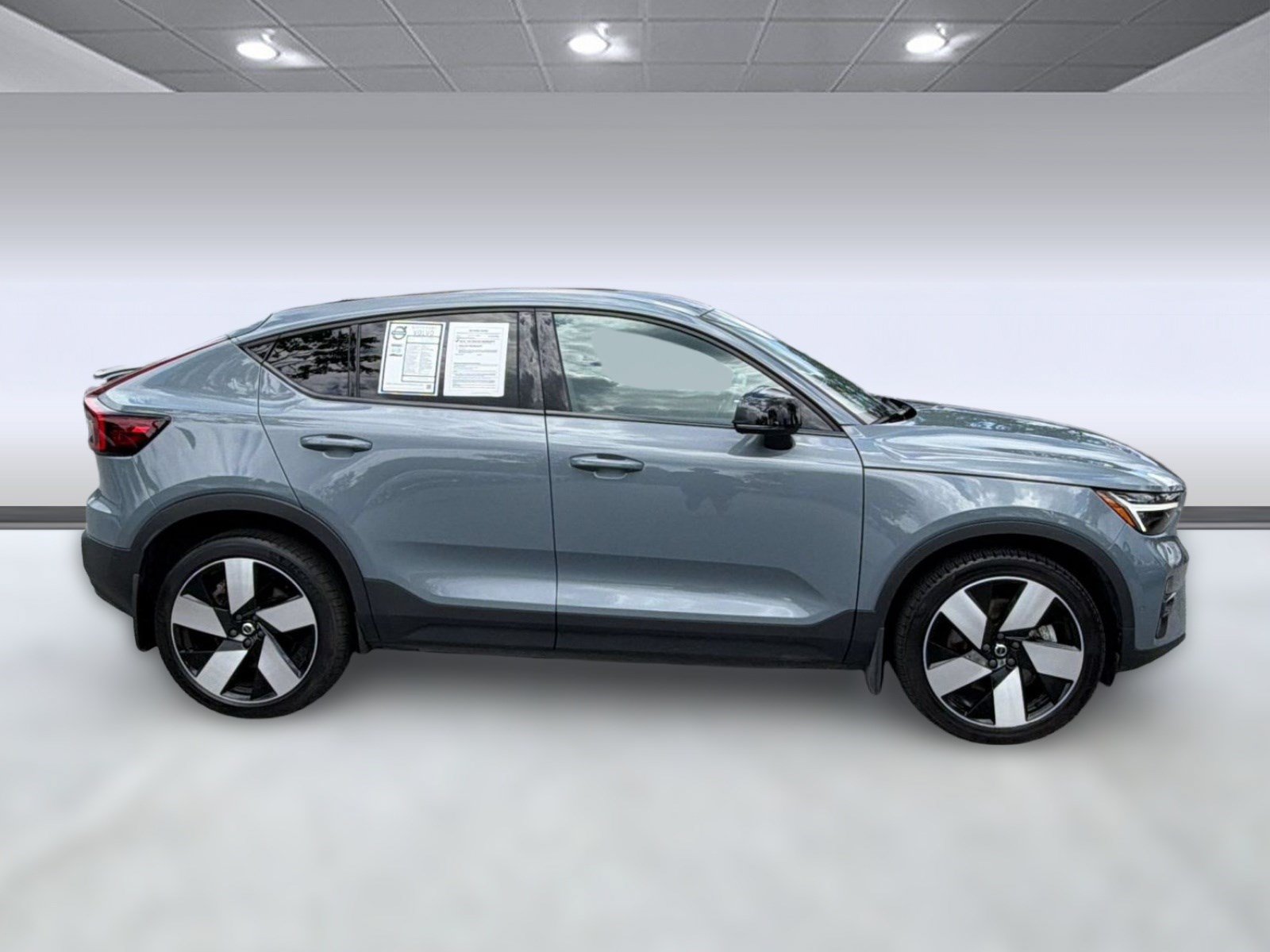Certified 2023 Volvo C40 P8 Recharge Ultimate AWD/4WD image 8