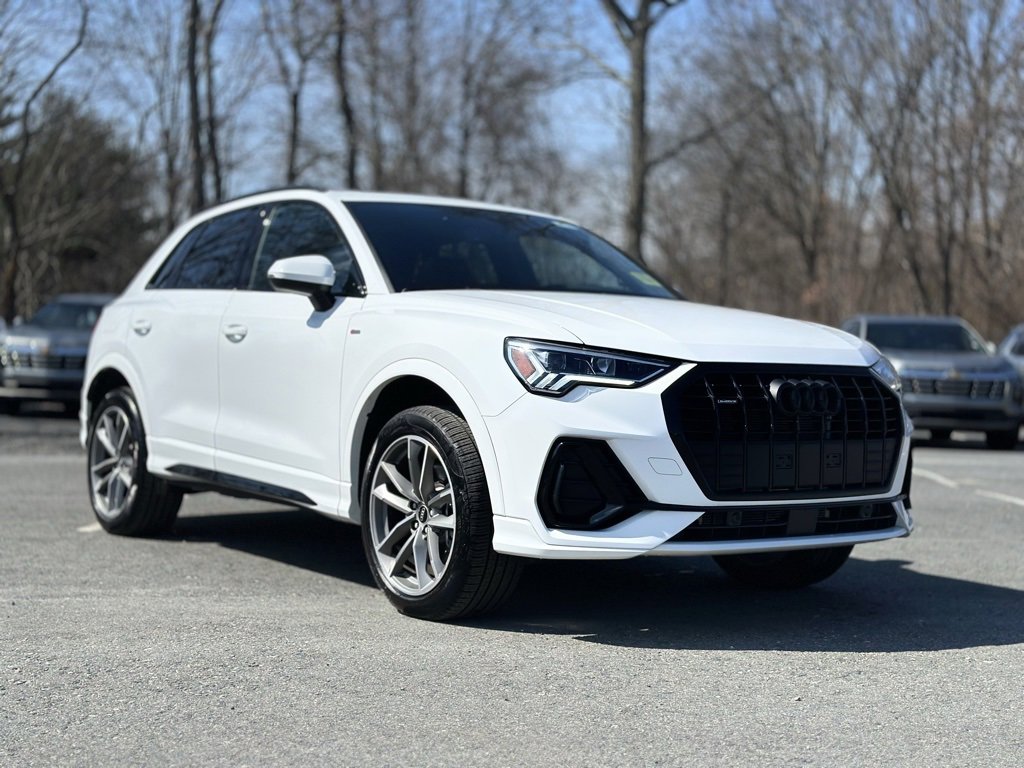 Used 2025 Audi Q3 2.0T Premium w/ Convenience Package image 9