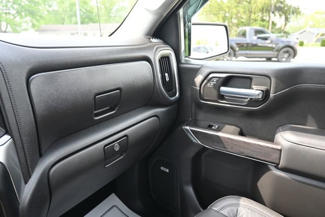 Used 2020 Chevrolet Silverado 1500 LTZ w/ LTZ Premium Package AWD/4WD image 28