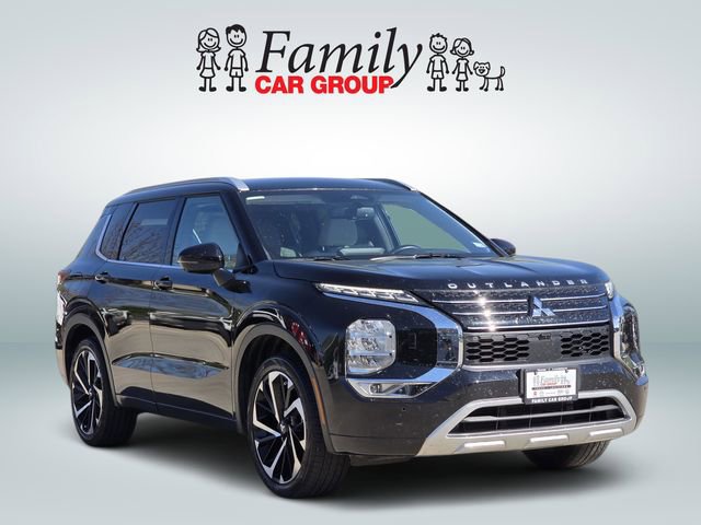 Used 2022 Mitsubishi Outlander SEL image 2