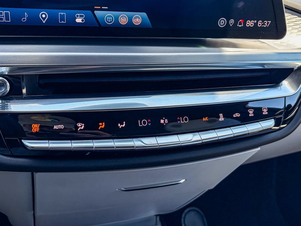Certified 2024 Cadillac Lyriq Luxury AWD/4WD image 21