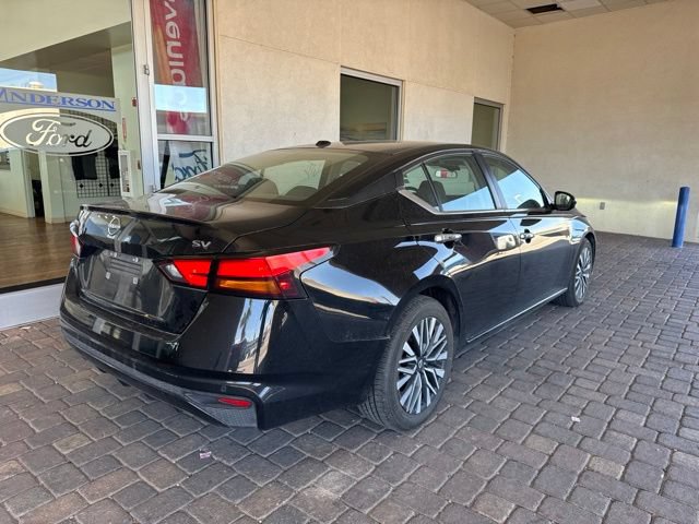 Used 2024 Nissan Altima 2.5 SV FWD image 4