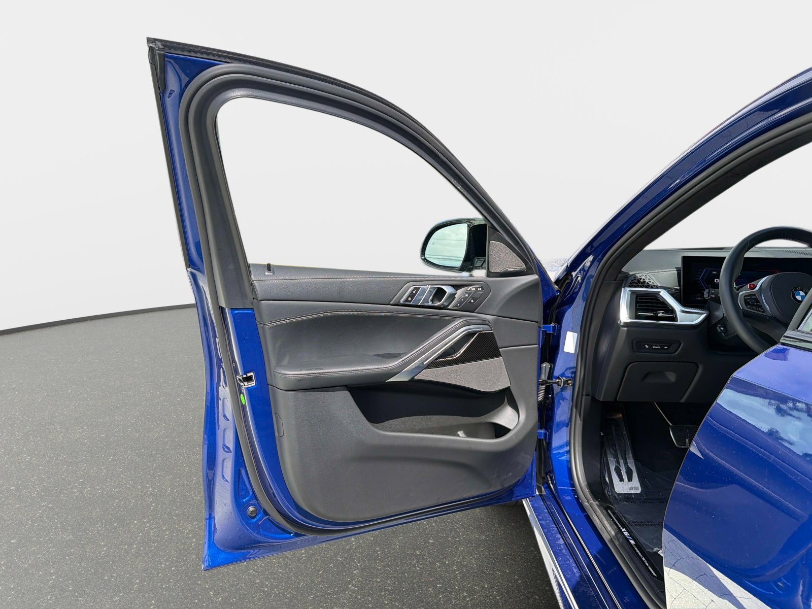 Used 2026 BMW X6 M Competition image 36